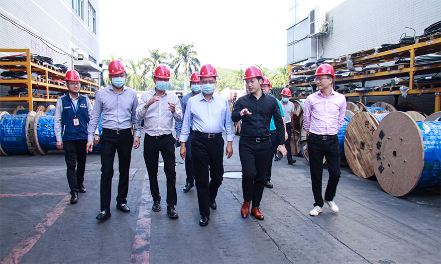 凤岗镇委书记张耀洪一行视察拉斯维加斯9888电缆